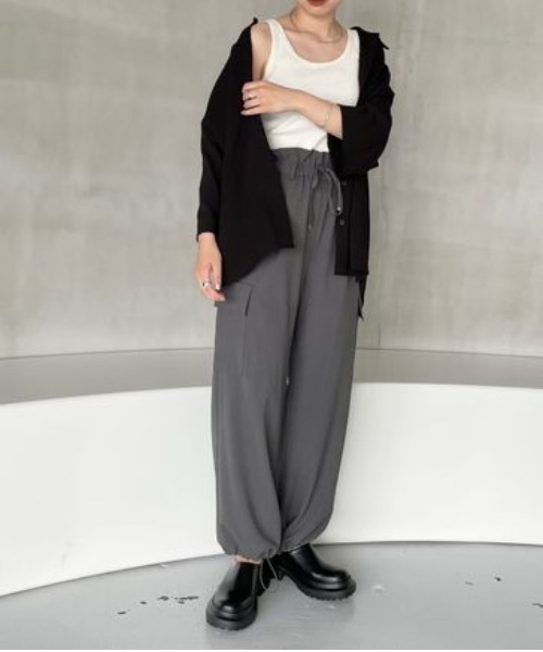 LOWRYS FARM（ローリーズファーム）の「ルーズポケットパンツ 971086（その他パンツ・レディース・グレー/ブラック/ホワイト/グリーン/グリーン系その他・FREE）」の6枚目の写真