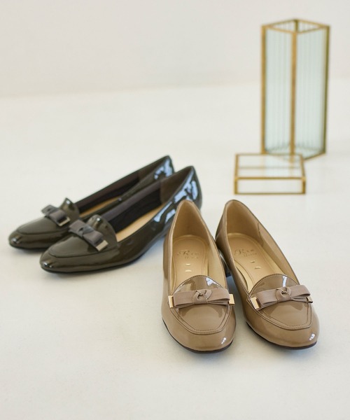 Riz raffinee（リズラフィーネ）の「【全天候対応】リボンローファー（ローファー・レディース・ブラック/ライトブラック/その他9/ベージュ×ブラック/レディッシュグレー・24cm/24.5cm/23.5cm/23cm/22.5cm）」の4枚目の写真