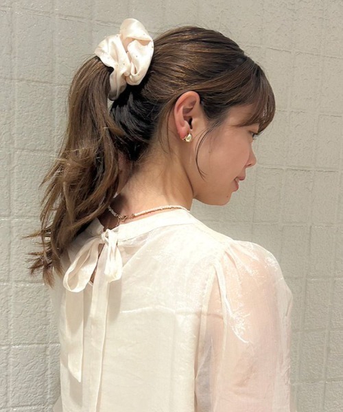 flower(フラワー)の「タイニードットシュシュ(シュシュ・レディース・アイボリー/ブラック・FREE)」の6枚目の写真