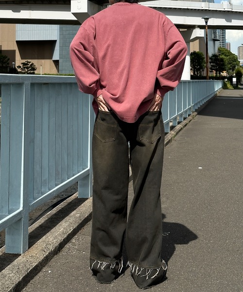 フリンジカットオフセミフレアデニムパンツ（デニムパンツ
