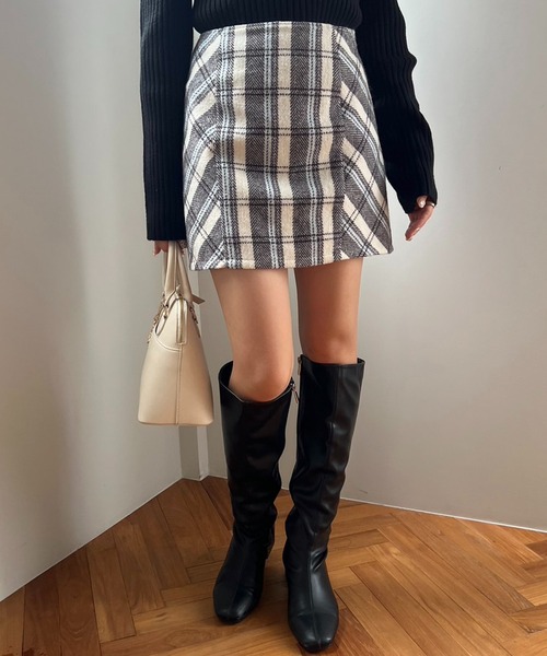 one after another NICE CLAUP（ワンアフターアナザーナイスクラップ）の「バックリボンオリジナルチェックミニスカート（スカート・レディース・アイボリー/ブラック/ベージュ・FREE）」の4枚目の写真