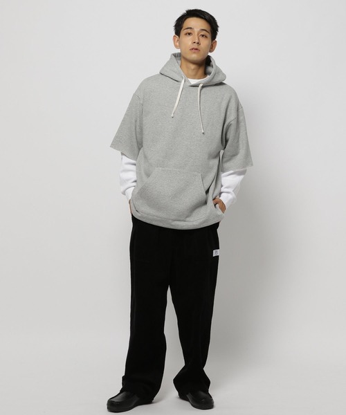 niko and...（ニコアンド）の「フェイクレイヤードフーディ（パーカー・メンズ・ブラック/ライトグレー・MEDIUM/LARGE）」の7枚目の写真