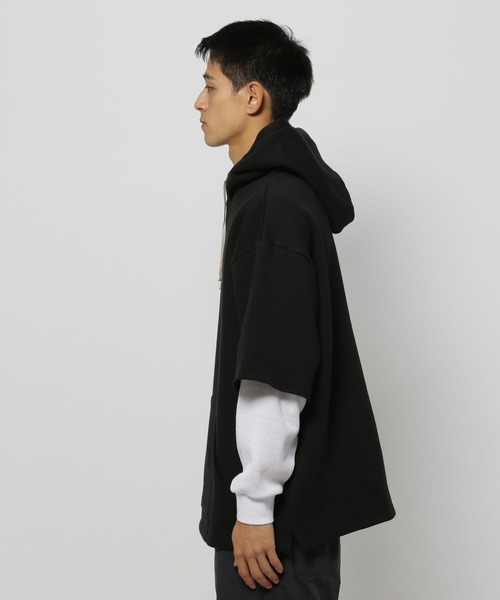 niko and...（ニコアンド）の「フェイクレイヤードフーディ（パーカー・メンズ・ブラック/ライトグレー・MEDIUM/LARGE）」の12枚目の写真