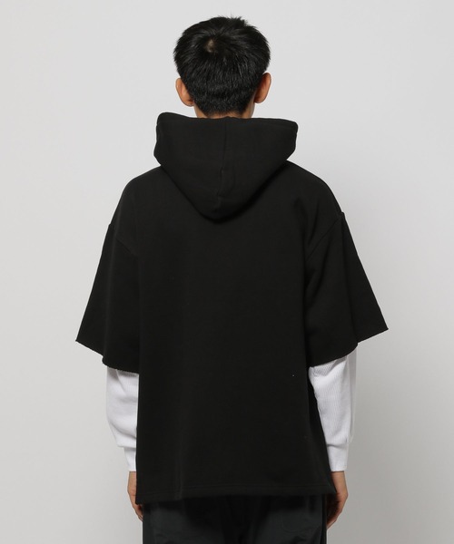 niko and...（ニコアンド）の「フェイクレイヤードフーディ（パーカー・メンズ・ブラック/ライトグレー・MEDIUM/LARGE）」の13枚目の写真
