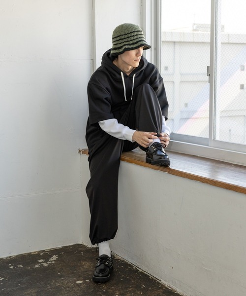 niko and...（ニコアンド）の「フェイクレイヤードフーディ（パーカー・メンズ・ブラック/ライトグレー・MEDIUM/LARGE）」の19枚目の写真