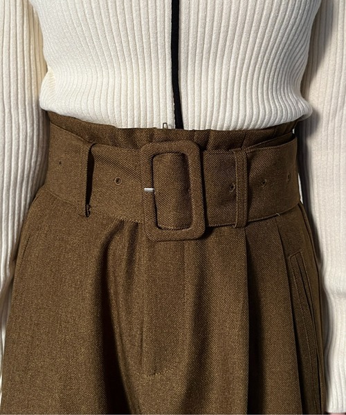 Thevon（ゼボン）の「ベルト付き起毛ハイウエストタックパンツ（スラックス・レディース・チャコールグレー/ブラック/カーキ/グレイッシュベージュ・FREE）」の12枚目の写真