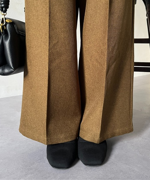 Thevon（ゼボン）の「ベルト付き起毛ハイウエストタックパンツ（スラックス・レディース・チャコールグレー/ブラック/カーキ/グレイッシュベージュ・FREE）」の14枚目の写真