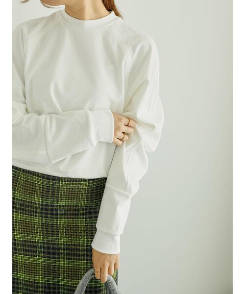 Te chichi(テチチ)の「ボリュームスリーブギャザープルオーバー(Tシャツ/カットソー・レディース・オフホワイト/ブラック/グレー・F)」の2枚目の写真