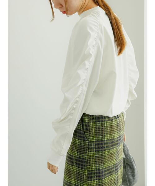 Te chichi(テチチ)の「ボリュームスリーブギャザープルオーバー(Tシャツ/カットソー・レディース・オフホワイト/ブラック/グレー・F)」の7枚目の写真