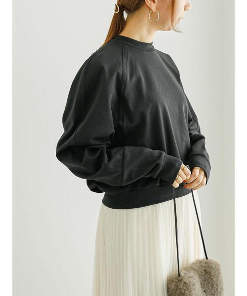 Te chichi(テチチ)の「ボリュームスリーブギャザープルオーバー(Tシャツ/カットソー・レディース・オフホワイト/ブラック/グレー・F)」の13枚目の写真