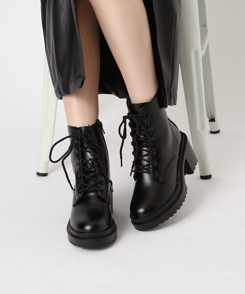 cs T&P(シーエスティーアンドピー)の「厚底レースアップブーツ(ブーツ・レディース・ホワイト/ブラック・S/M/L/LL)」の17枚目の写真