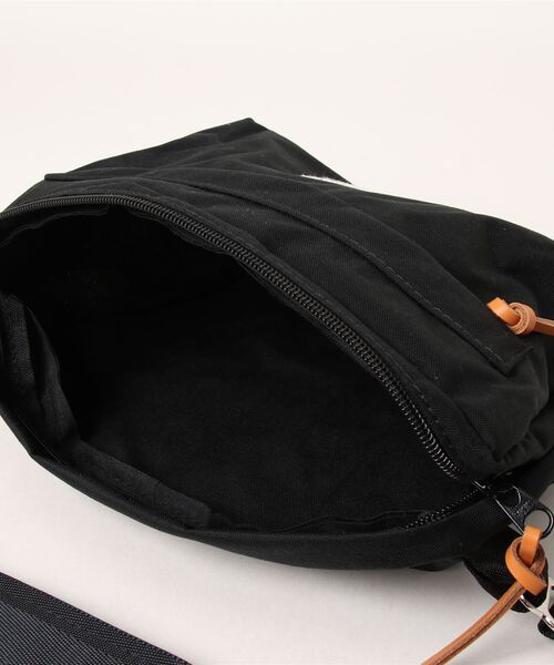 FREDRIK PACKERS（フレドリックパッカーズ）の「FREDRIK PACKERS / フレドリックパッカーズ / 500D FUNNY PACK（ショルダーバッグ・レディース・ブラック/レオパード/ベージュ/ネイビー/チャコールグレー・ONESIZE）」の19枚目の写真