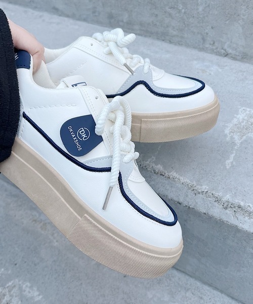 Nana(ナナ)（ナナ）の「ベージュソールフラットスニーカー（スニーカー・レディース・ブラウン/ネイビー・24.0cm/23.5cm/24.5cm/23.0cm）」の4枚目の写真