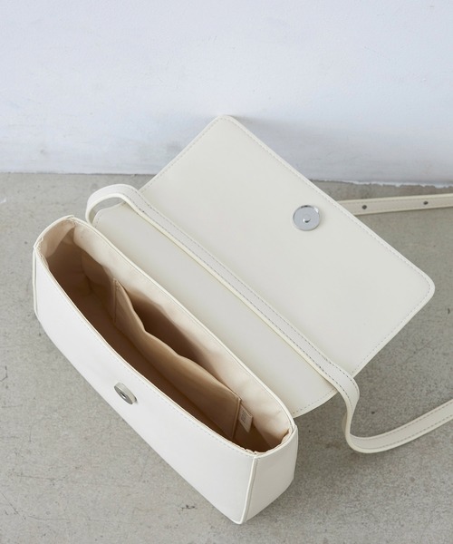 EFOLE（エフォル）の「Mini ribbon flap shoulderbag / ミニリボン フラップ ショルダー バッグ（ショルダーバッグ・レディース・オフホワイト/イエロー/ブラック・FREE）」の7枚目の写真