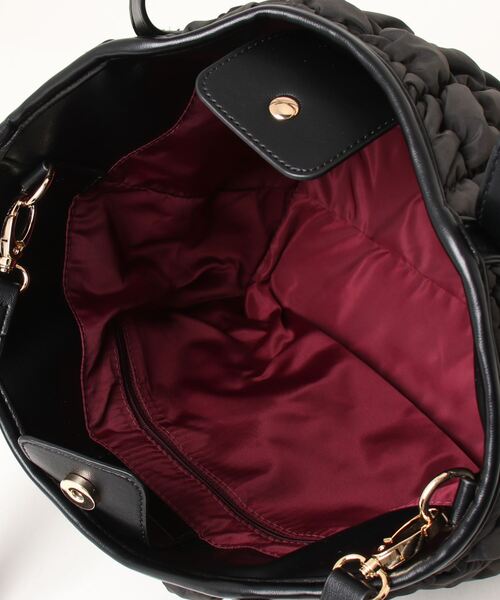 LA BAGAGERIE（ラバガジェリー）の「ポップコーンキルト2WAYトート Mサイズ（トートバッグ・レディース・ブラック/ライトグリーン/グレイッシュベージュ/ダークグレー・FREE）」の7枚目の写真