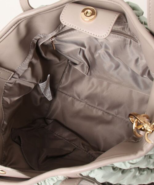 LA BAGAGERIE（ラバガジェリー）の「ポップコーンキルト2WAYトート Mサイズ（トートバッグ・レディース・ブラック/ライトグリーン/グレイッシュベージュ/ダークグレー・FREE）」の9枚目の写真