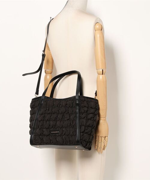 LA BAGAGERIE（ラバガジェリー）の「ポップコーンキルト2WAYトート Mサイズ（トートバッグ・レディース・ブラック/ライトグリーン/グレイッシュベージュ/ダークグレー・FREE）」の11枚目の写真