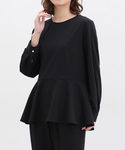 Honeys（ハニーズ）の「ペプラムトップス（Tシャツ/カットソー・レディース・ネイビー/ブラック/グレイッシュベージュ/ベージュ・L/LL/M/3L/S）」の12枚目の写真