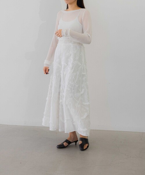 EMMEL REFINESエメルリファインズフラワープリントマキシスカートXS白 セール】＜EMMEL REFINES＞EM フラワープリント ボリューム