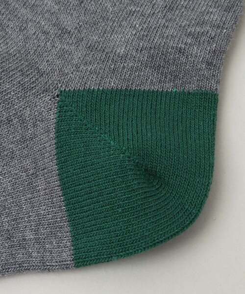 CONVERSE TOKYO（コンバーストウキョウ）の「COLLEGE LOGO LINE SOX（ソックス/靴下・レディース・ホワイト/グレー/ピンク・1/3）」の6枚目の写真