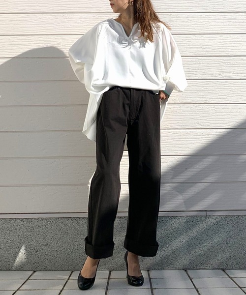 Q(キュー)の「キーネックパイピングブラウス(シャツ/ブラウス・レディース・ホワイト/ブラック・MEDIUM)」の12枚目の写真