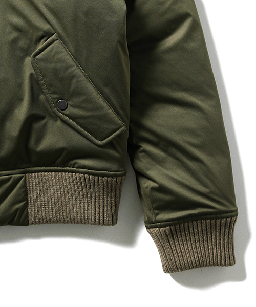 BEAMS LIGHTS Women's（ビームスライツ ウィメンズ）の「YOSOOU / 別注 リバーシブルMA-1 ダウンジャケット（ダウンジャケット/コート・レディース・ブラック/オリーブ/ネイビー・L/S/M）」の5枚目の写真