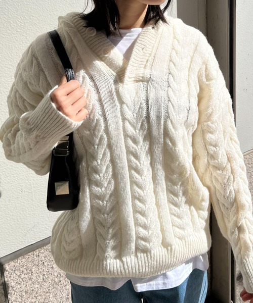 mebole(メボレ)の「ケーブル編みニットフード(ニット/セーター・レディース・ブラック/グリーン/ピンク/ホワイト・FREE)」の18枚目の写真