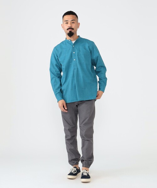 BEAMS PLUS（ビームスプラス）の「BEAMS PLUS / ウール ポリエステル メッシュ バンドカラー プルオーバー シャツ（シャツ/ブラウス・メンズ・オフホワイト/グリーン/サックスブルー・XL/L/M/S）」の6枚目の写真