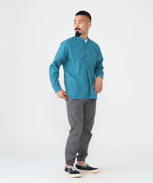BEAMS PLUS（ビームスプラス）の「BEAMS PLUS / ウール ポリエステル メッシュ バンドカラー プルオーバー シャツ（シャツ/ブラウス・メンズ・オフホワイト/グリーン/サックスブルー・XL/L/M/S）」の7枚目の写真