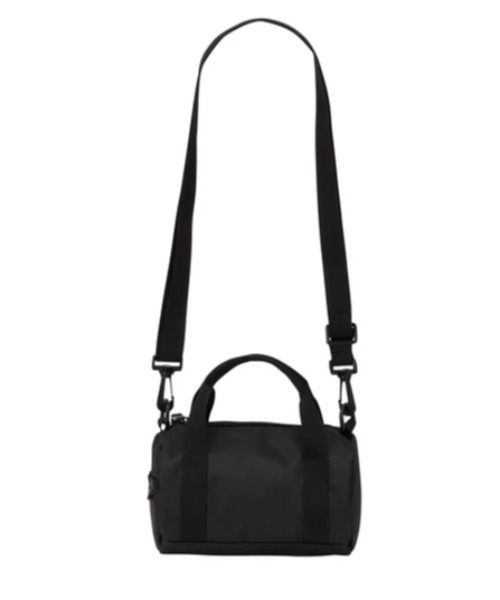 ROXY(ロキシー)の「MY DAILY S/ロキシーワンポイントブランドロゴミニドラムバッグ(ドラムバッグ・レディース・レッド/ブラック/マルチ・FREE)」の5枚目の写真