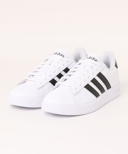 adidas(アディダス)の「《adidas》GRANDCOURT2.0M(スニーカー・メンズ・ホワイト系その他/ホワイト×ブラック/ホワイト×グリーン/ブラック×ホワイト/ブラック×ブラック・25.5cm/28.0cm/27.0cm/26.0cm/27.5cm/26.5cm/29.0cm/30.0cm/28.5cm)」の1枚目の写真