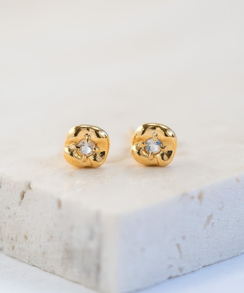 新品未使用 ノワールドプーペ オパールピアス ノワールドプーペ オパール 華奢ピアス | ジュエリー ショッピング