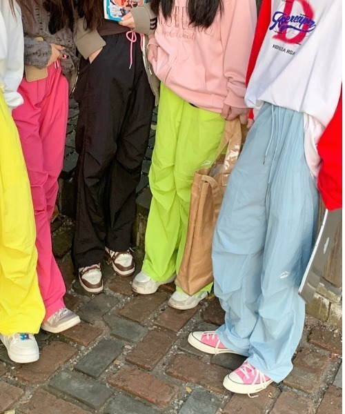 MGV(エムジーヴィー)の「ワンポイントナイロンカラーパンツ(その他パンツ・メンズ・グリーン/ピンク/イエロー/ブラック/ライトブルー・MEDIUM/LARGE/X-LARGE)」の10枚目の写真