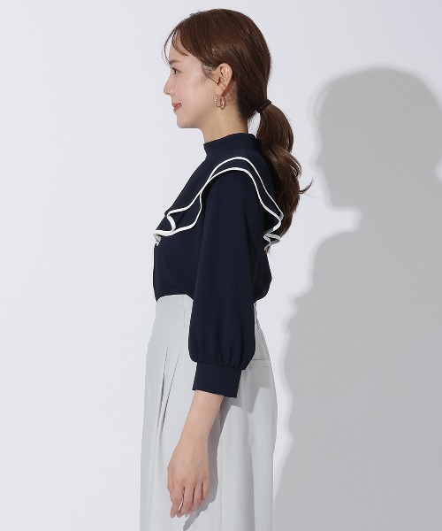 AND COUTURE（アンドクチュール）の「配色フリルケープブラウス（シャツ/ブラウス・レディース・オフホワイト/ライトグレー/ネイビー・FREE）」の9枚目の写真