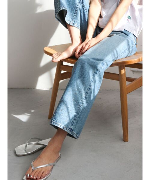 Ungrid(アングリッド)の「スクエアトゥフェイクレザーサンダル(サンダル・レディース・シルバー/ブラック/オフホワイト・S/M/L)」の12枚目の写真