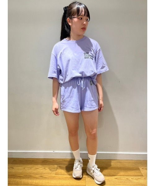 GAP（ギャップ）の「GAP 1969 ロゴ グラフィックTシャツ(ユニセックス)（Tシャツ/カットソー・メンズ・ラベンダー/ネイビー/イエロー/ホワイト/ブラック/その他・XS/S/L/XL/M）」の10枚目の写真