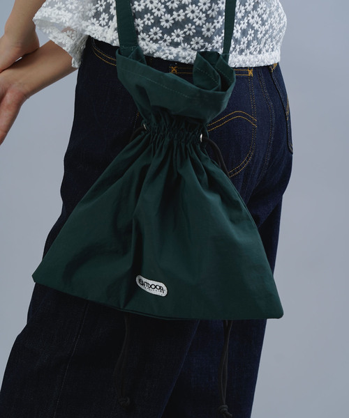OUTDOOR PRODUCTS Usual Things(アウトドアプロダクツユージュアルシングス)の「EVERYDAY BAG MEDIUM(ショルダーバッグ・レディース・ネイビー/パープル/ホワイト/グリーン/ブラック・FREE)」の3枚目の写真