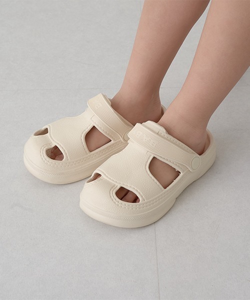 Lycee mine(リセマイン)の「【フロントカバーで安心】EVAサンダル(サンダル・キッズ・モスグリーン/オフホワイト/ライトピンク/ブラック/エメラルド/イエロー・18cm/17cm/16cm/14cm/15cm)」の2枚目の写真