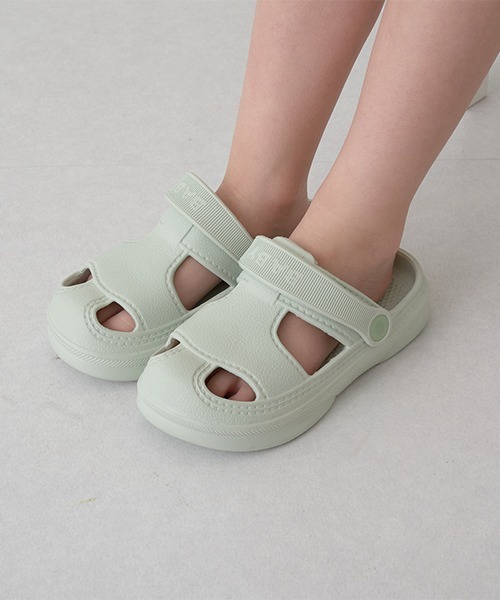 Lycee mine(リセマイン)の「【フロントカバーで安心】EVAサンダル(サンダル・キッズ・モスグリーン/オフホワイト/ライトピンク/ブラック/エメラルド/イエロー・18cm/17cm/16cm/14cm/15cm)」の4枚目の写真