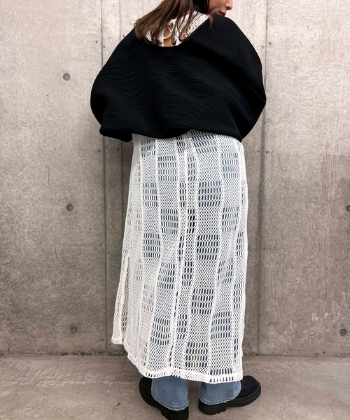 byYOUANCE(バイユアンス)の「ボリュームスリーブニットボレロ(カーディガン/ボレロ・レディース・グリーン/アイボリー/ブラック・FREE)」の9枚目の写真