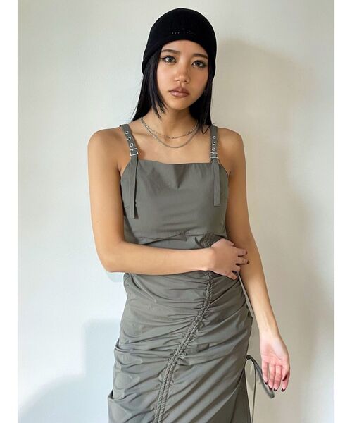 EMODA（エモダ）の「ドローストリングナイロンマキシワンピース（ワンピース・レディース・ブラック/アイボリー/カーキ・FREE）」の10枚目の写真