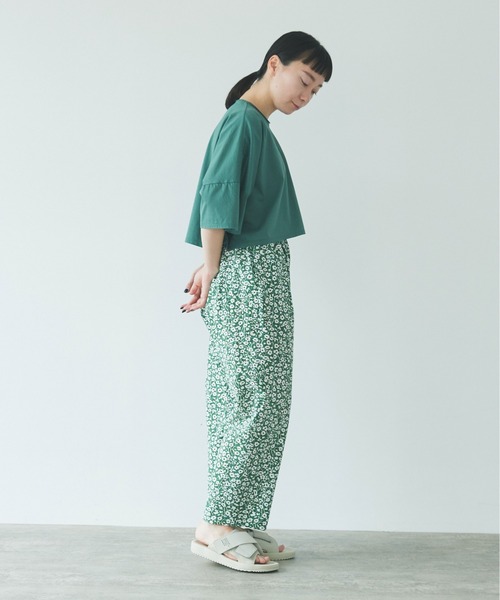 yuni 花柄カジュアルパンツ yuni（ユニ ）の「フラワープリント ペチパンツ（その他パンツ