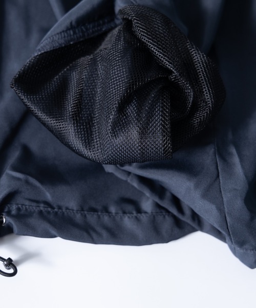 NYLAUS(ナイラス)の「UVカット/撥水 ポケッタブル スタンドカラー ウィンドブレーカー(ナイロンジャケット・メンズ・ブラック/A/C/ネイビー/B・M/L/LL)」の11枚目の写真
