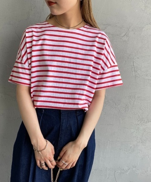 ORCIVAL（オーシバル）の「[ORCIVAL/オーシバル] ワイドシルエット ボートネックTシャツ（Tシャツ/カットソー・レディース・グレイッシュベージュ/レッド/ブルー/ホワイト/ブラック・1）」の5枚目の写真