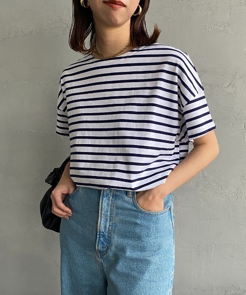 ORCIVAL（オーシバル）の「[ORCIVAL/オーシバル] ワイドシルエット ボートネックTシャツ（Tシャツ/カットソー・レディース・グレイッシュベージュ/レッド/ブルー/ホワイト/ブラック・1）」の4枚目の写真