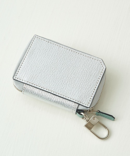 L'arcobaleno（ラルコバレーノ）の「【L'arcobaleno】別注カラーあり ラルコバレーノ スマートWキーケース（キーケース/キーアクセサリー・レディース・アイボリー/グレイッシュベージュ/ベージュ/シルバー/ベージュ系その他2/ブラック/ラベンダー/レッド/グリーン/ネイビー・FREE）」の13枚目の写真