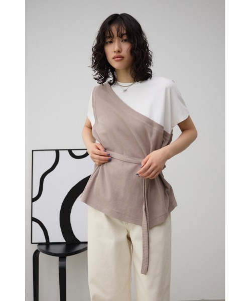 AZUL by moussy(アズールバイマウジー)の「ワンショルダービスチェトップス(Tシャツ/カットソー・レディース・ベージュ/グレー/ダークオレンジ/ブラック・SMALL/MEDIUM)」の6枚目の写真