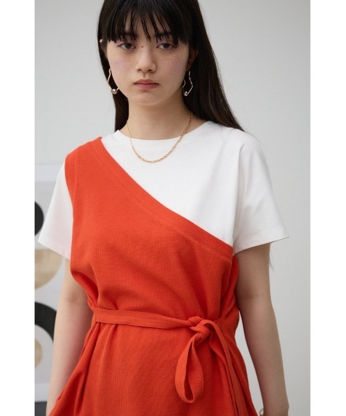 AZUL by moussy(アズールバイマウジー)の「ワンショルダービスチェトップス(Tシャツ/カットソー・レディース・ベージュ/グレー/ダークオレンジ/ブラック・SMALL/MEDIUM)」の15枚目の写真