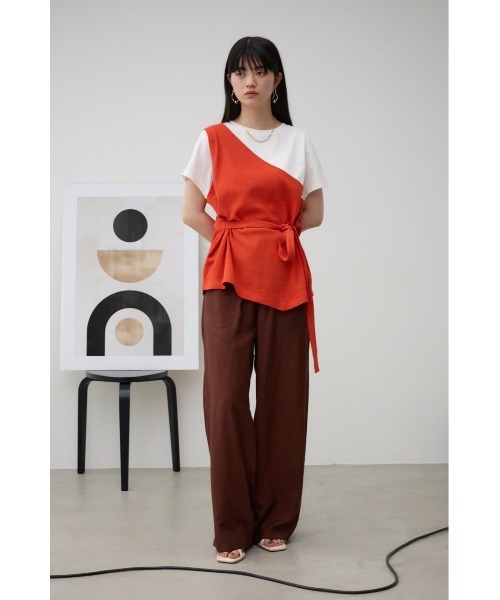 AZUL by moussy(アズールバイマウジー)の「ワンショルダービスチェトップス(Tシャツ/カットソー・レディース・ベージュ/グレー/ダークオレンジ/ブラック・SMALL/MEDIUM)」の17枚目の写真