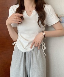Vカットサイドシャーリング半袖Tシャツ